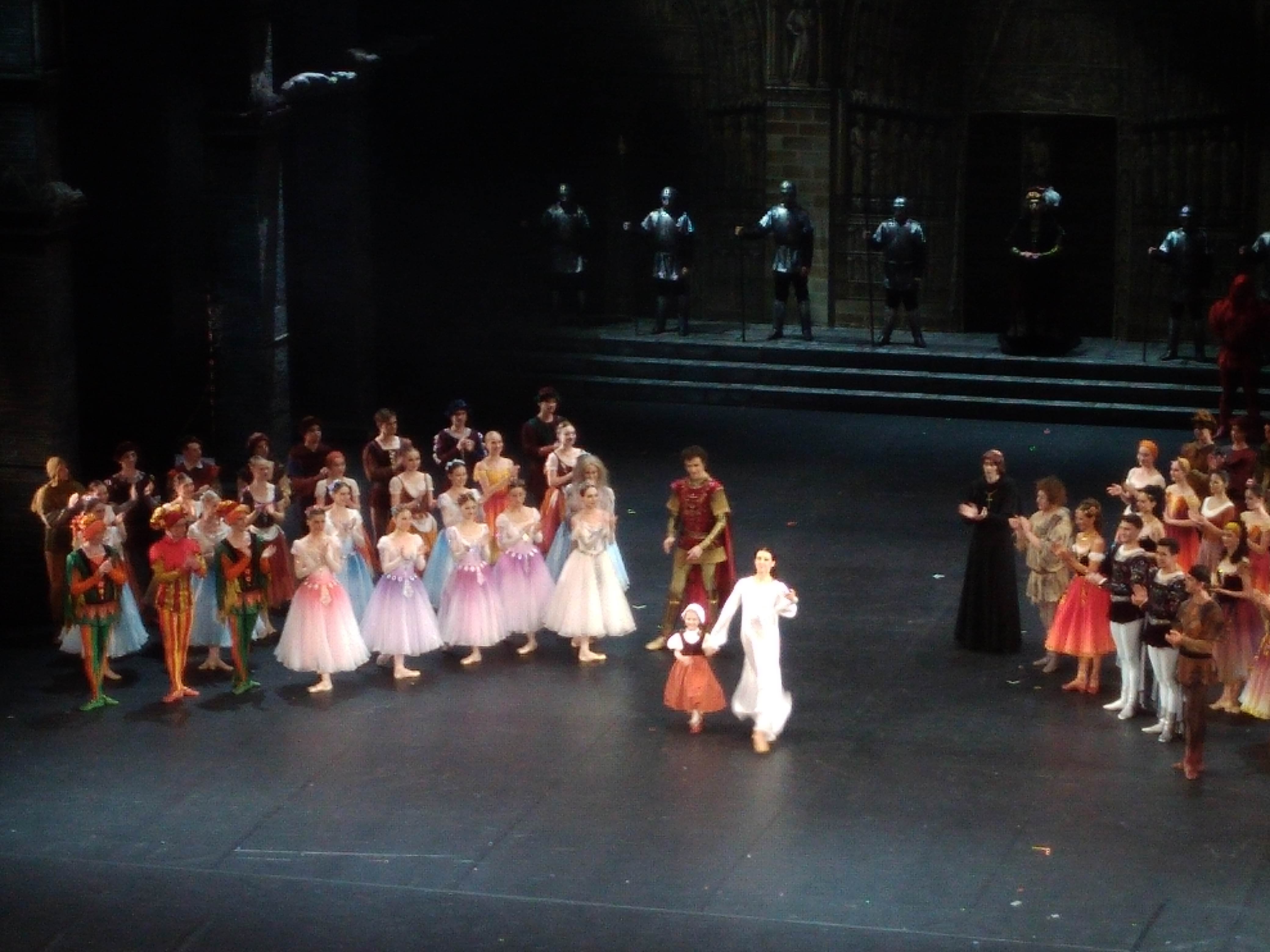 🎭 로스토프 주립 음악 극장 (로스토프스키 고수다르스트벤니 무지칼니 테아트르)